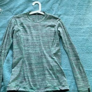 Lululemon. Similar to a swifty long sleeve tee. Older style